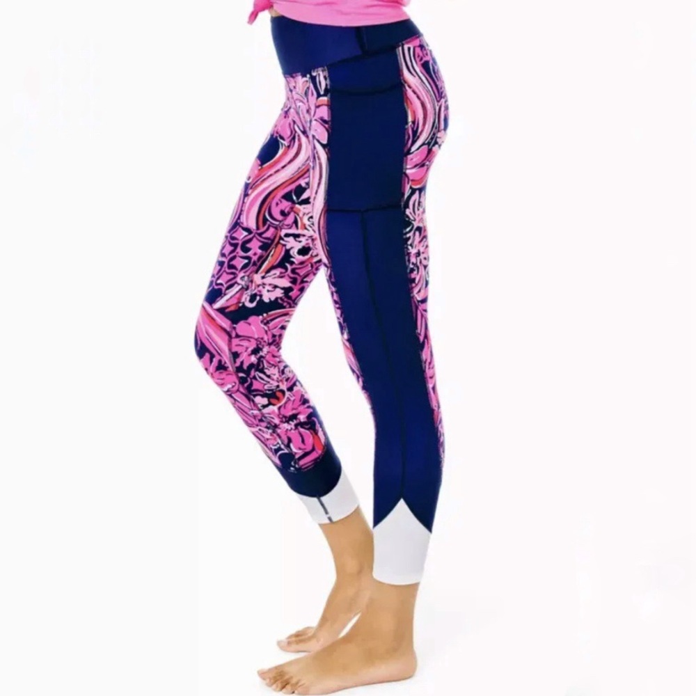 Lilly Pulitzer Weekender Mid-Rise Midi Legging Navy Flirty Fins & Feathers S NWT - Picture 2 of 16